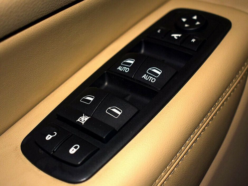 Jeep Grand Cherokee 3.0 АКПП, 2011, 145 000 км фото 9