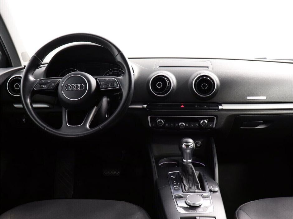 Audi A3 1.5 РКПП, 2018, 74 000 км фото 6