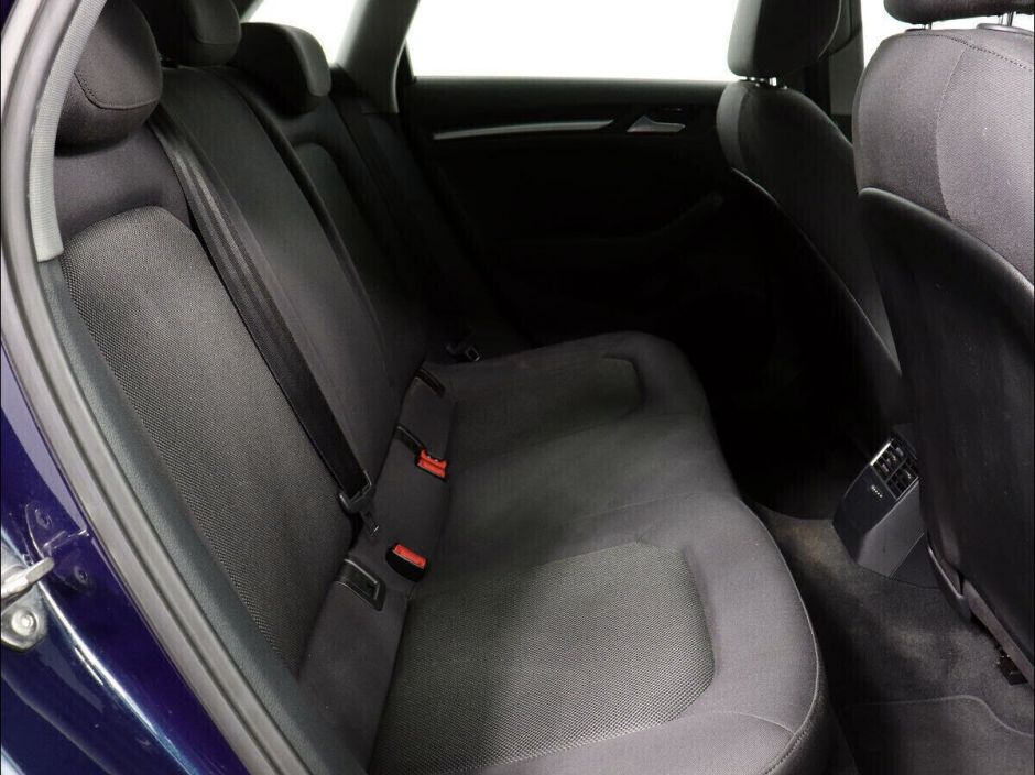 Audi A3 1.5 РКПП, 2018, 74 000 км фото 9