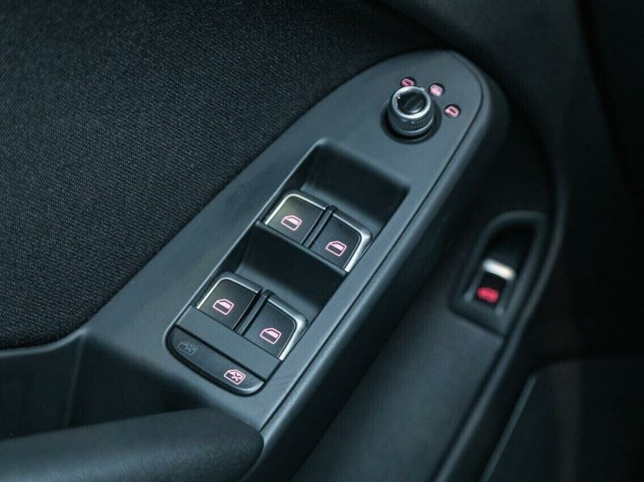 Audi A4 1.8 CVT, 2015, 105 000 км фото 8