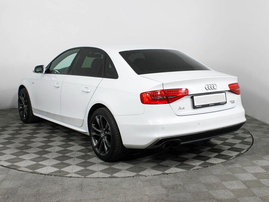 Audi A4 2.0 РКПП, 2011, 148 000 км фото 3