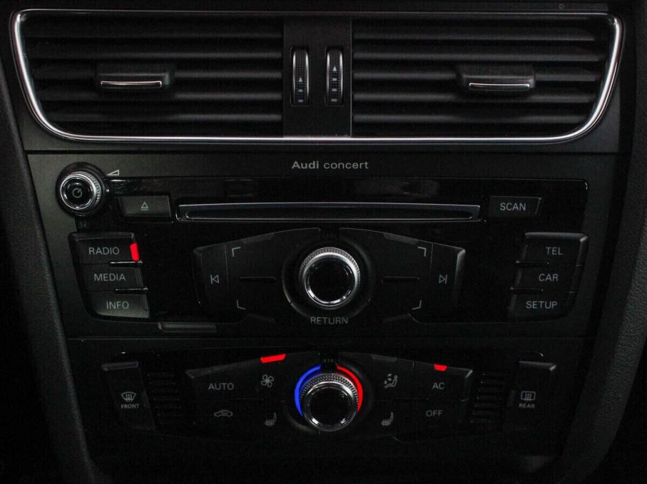 Audi A4 2.0 РКПП, 2011, 148 000 км фото 12