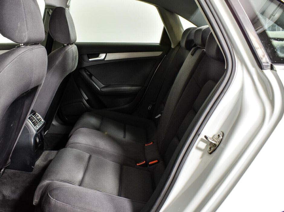 Audi A4 2.0 РКПП, 2011, 153 000 км фото 9