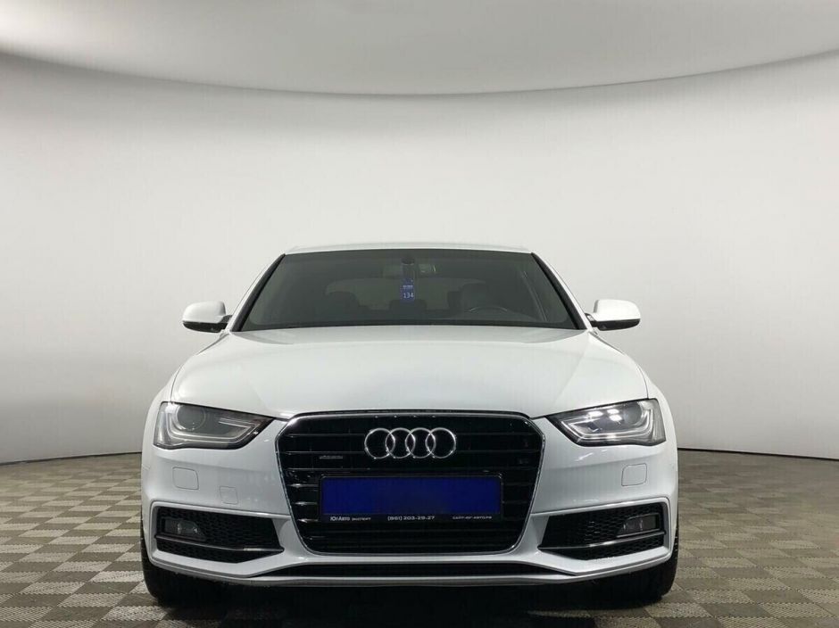 Audi A4 2.0 РКПП, 2015, 99 000 км фото 5
