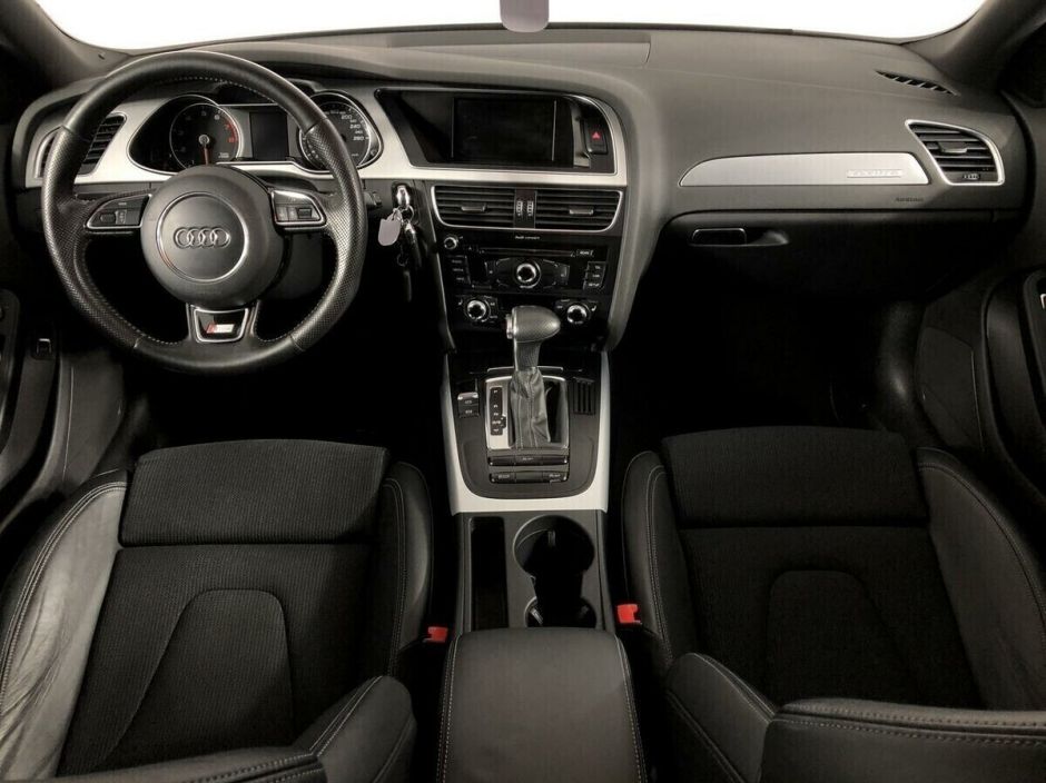 Audi A4 2.0 РКПП, 2015, 99 000 км фото 11