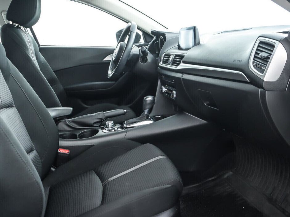 Mazda 3 1.5 АКПП, 2018, 69 000 км фото 8