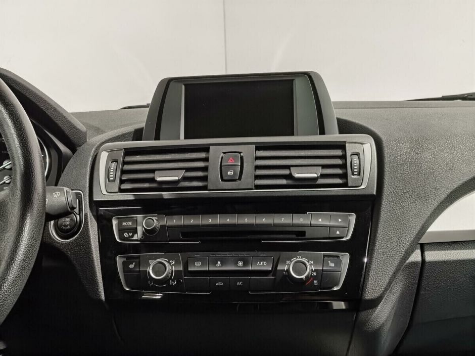 BMW 1 серии 1.6 АКПП, 2016, 90 000 км фото 14