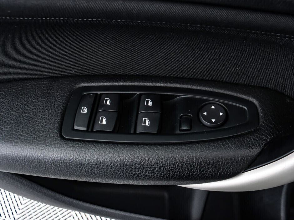 BMW 1 серии 1.5 АКПП, 2017, 83 000 км фото 12