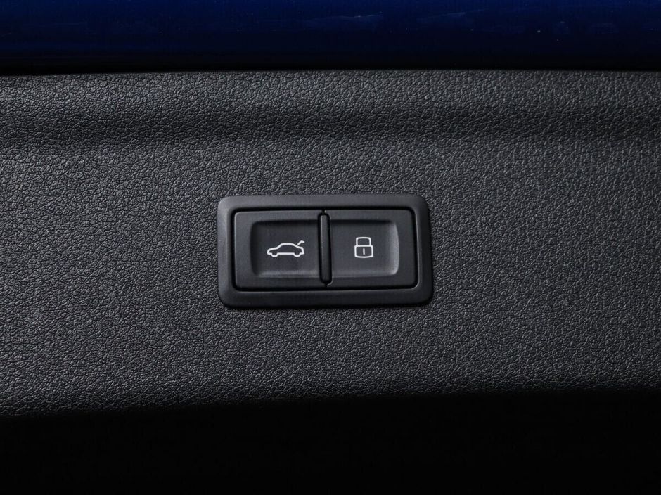 Audi Q3 2.0 РКПП, 2016, 91 000 км фото 15