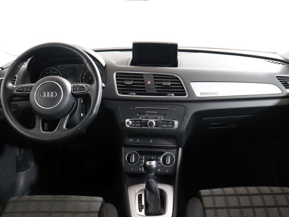Audi Q3 2.0 РКПП, 2016, 84 000 км фото 10