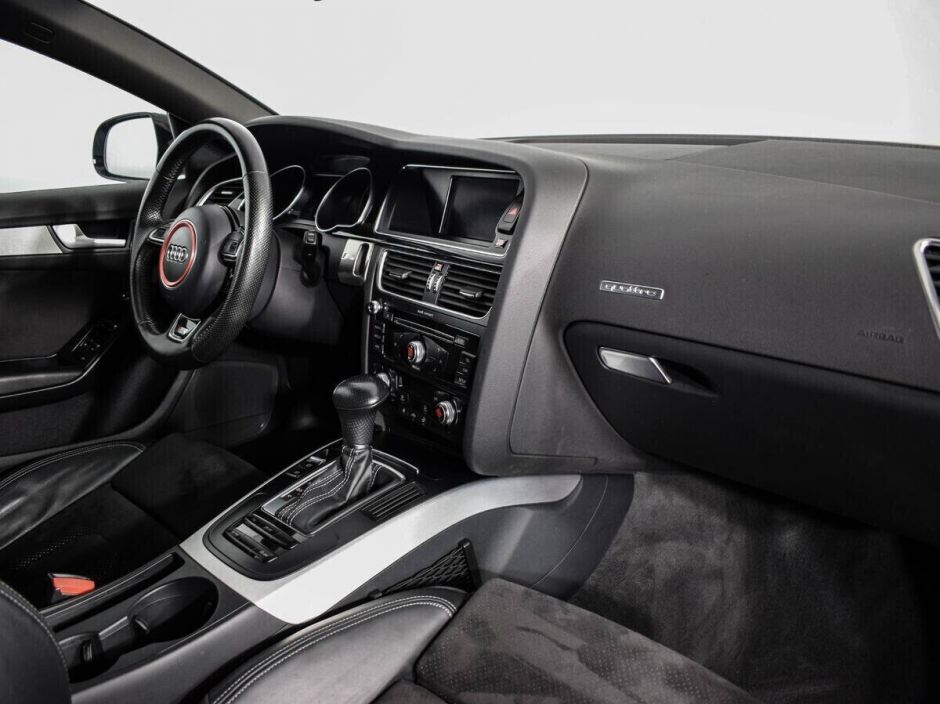 Audi A5 2.0 РКПП, 2016, 95 000 км фото 7