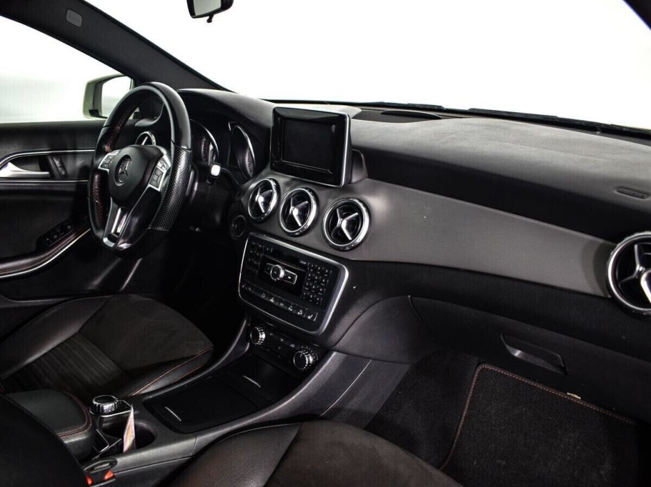 Mercedes-Benz GLA 2.0 РКПП, 2015, 109 000 км фото 7