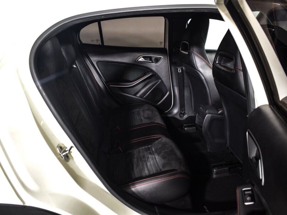 Mercedes-Benz GLA 2.0 РКПП, 2015, 109 000 км фото 9