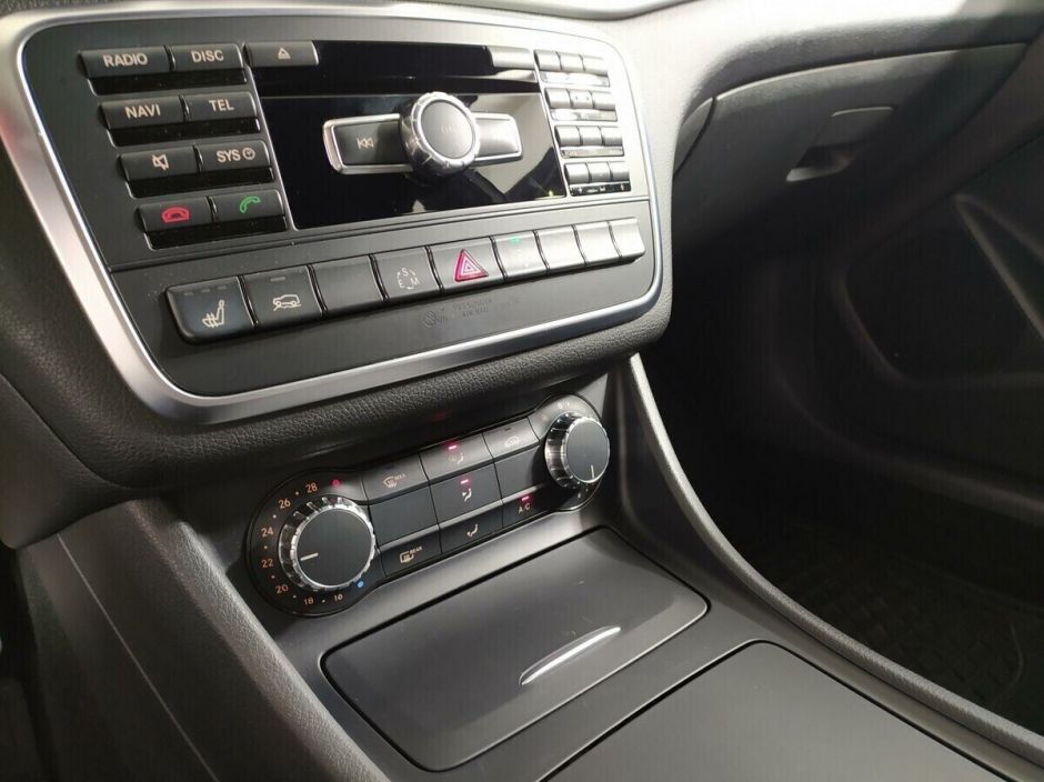 Mercedes-Benz GLA 2.0 РКПП, 2015, 100 000 км фото 9