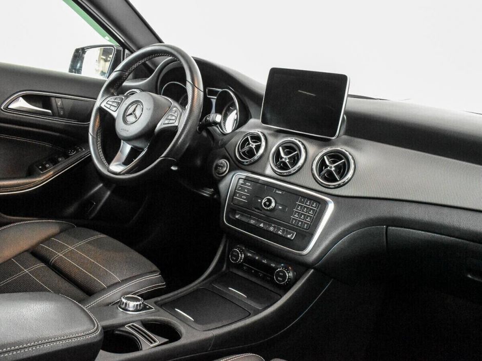 Mercedes-Benz GLA 1.6 РКПП, 2016, 83 000 км фото 9
