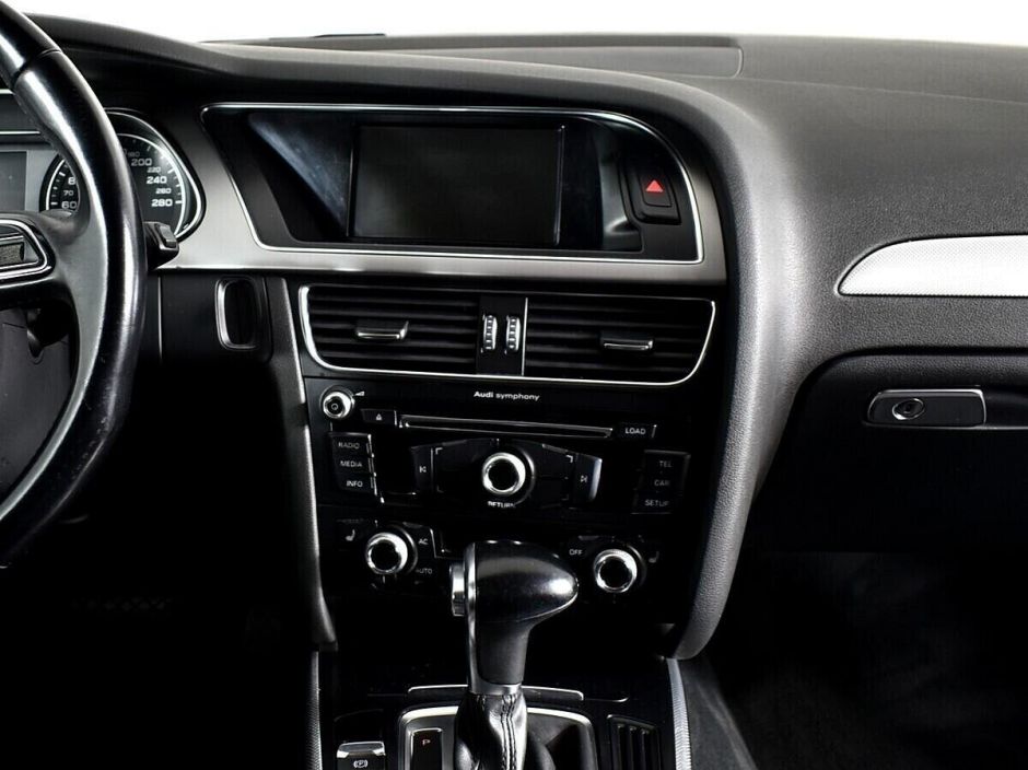 Audi A4 2.0 РКПП, 2012, 143 000 км фото 11