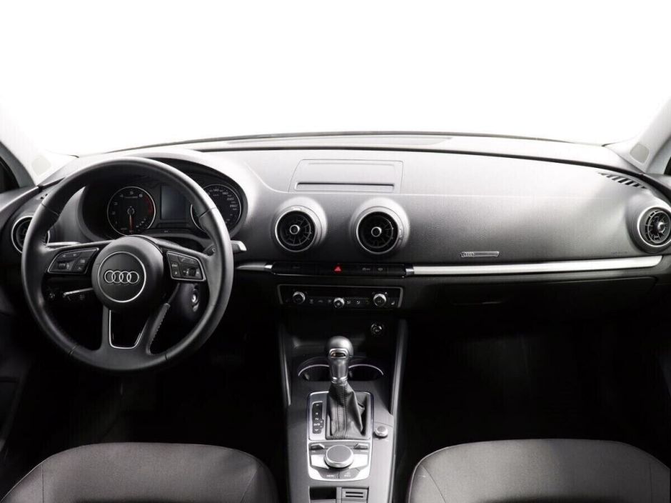 Audi A3 1.5 РКПП, 2020, 36 000 км фото 6