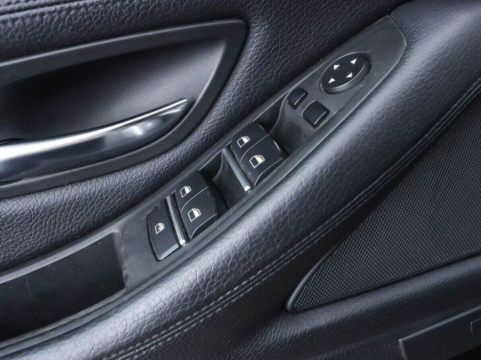 BMW 5 серии 2.0 АКПП, 2012, 143 000 км фото 7