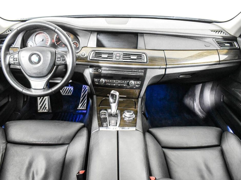 BMW 7 серии 3.0 АКПП, 2011, 143 000 км фото 8