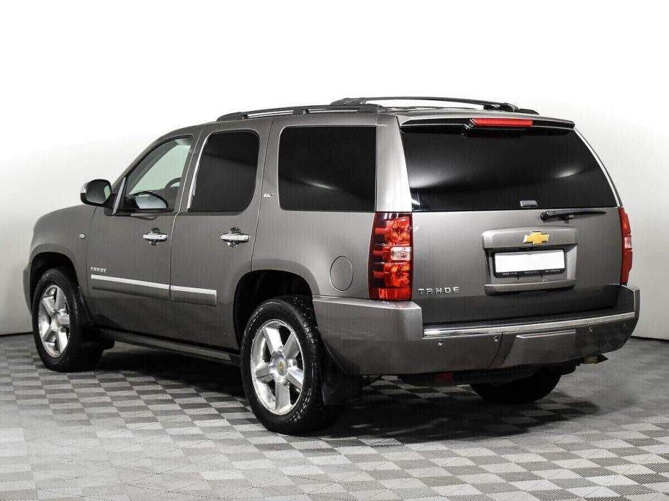 Chevrolet Tahoe 5.3 АКПП, 2012, 133 000 км фото 2