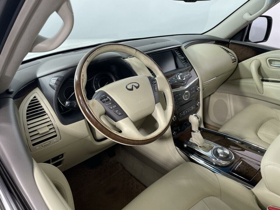 Infiniti QX56 5.6 АКПП, 2013, 130 000 км фото 10