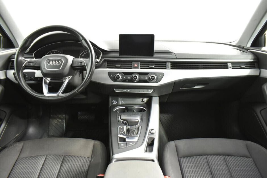 Audi A4 2.0 РКПП, 2016, 85 000 км фото 10
