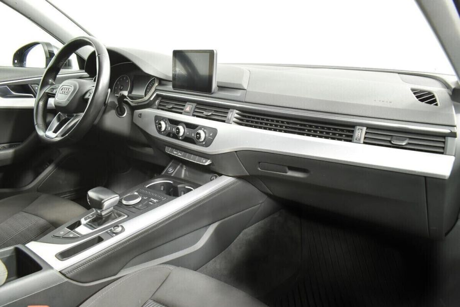 Audi A4 2.0 РКПП, 2016, 85 000 км фото 12