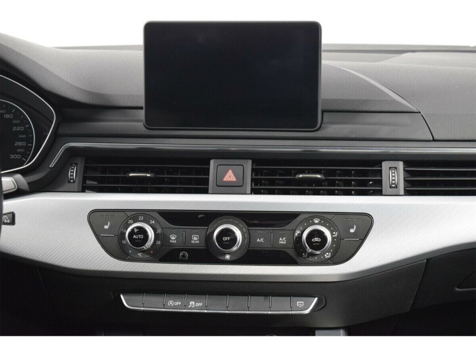 Audi A4 2.0 РКПП, 2016, 93 000 км фото 12