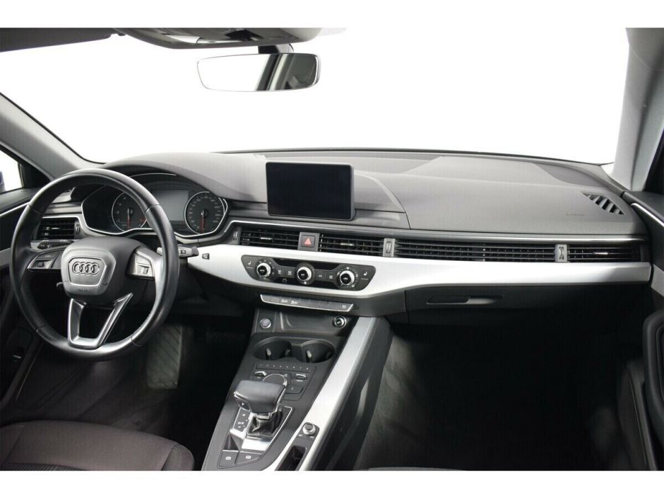 Audi A4 2.0 РКПП, 2016, 93 000 км фото 13