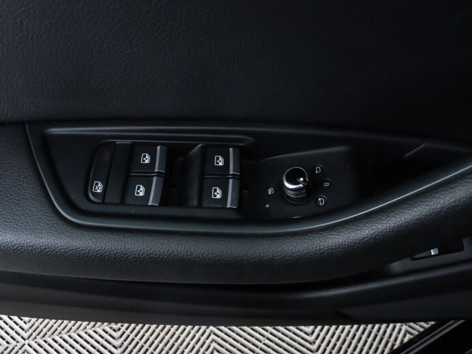 Audi A4 1.4 РКПП, 2015, 105 000 км фото 7