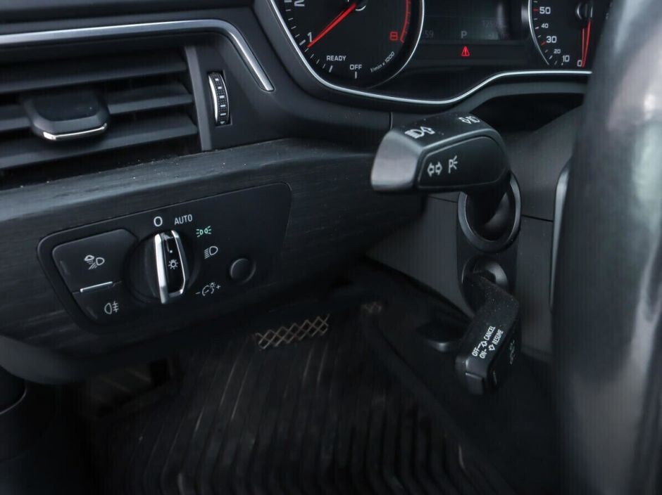 Audi A4 1.4 РКПП, 2015, 105 000 км фото 10