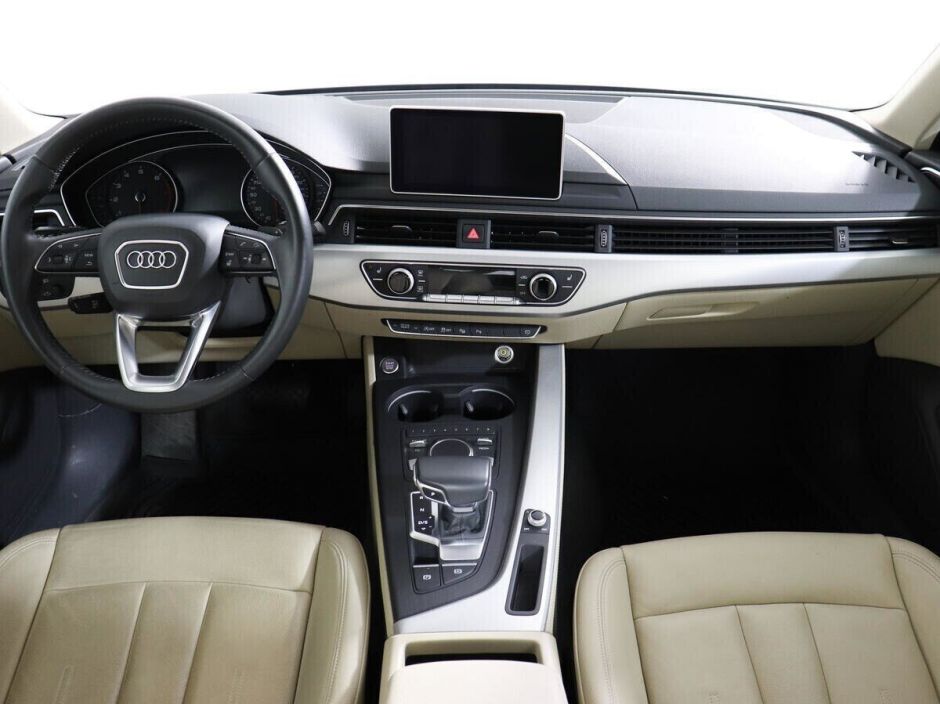 Audi A4 2.0 РКПП, 2018, 60 000 км фото 10