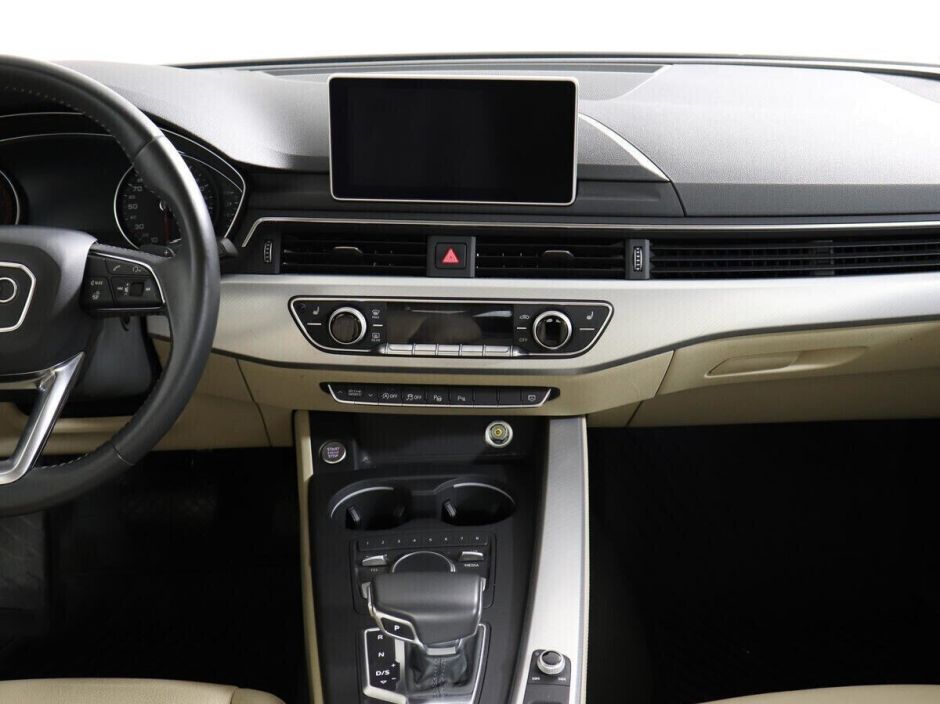 Audi A4 2.0 РКПП, 2018, 60 000 км фото 11