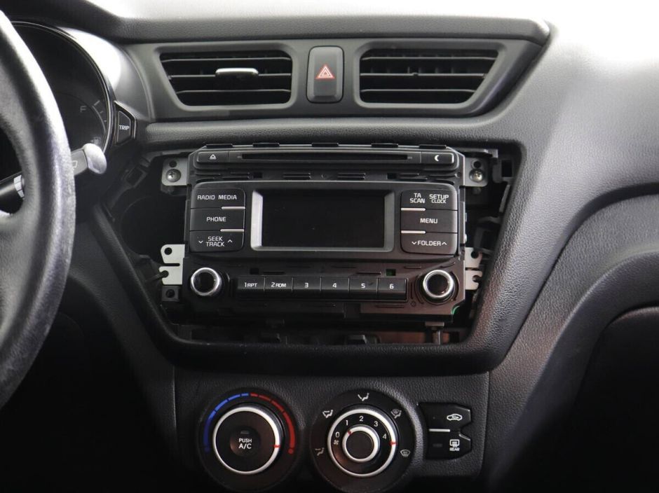 Kia Rio 1.6 МКПП, 2014, 111 000 км фото 7