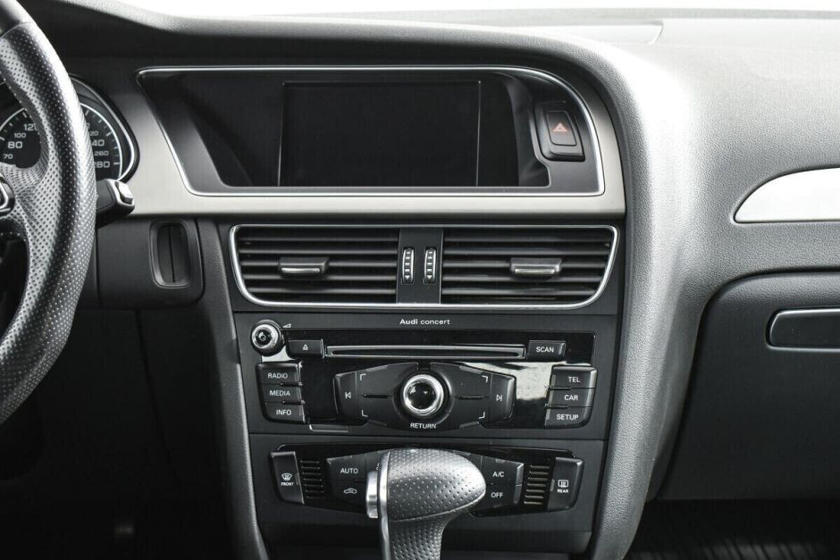 Audi A4 2.0 РКПП, 2013, 129 000 км фото 11