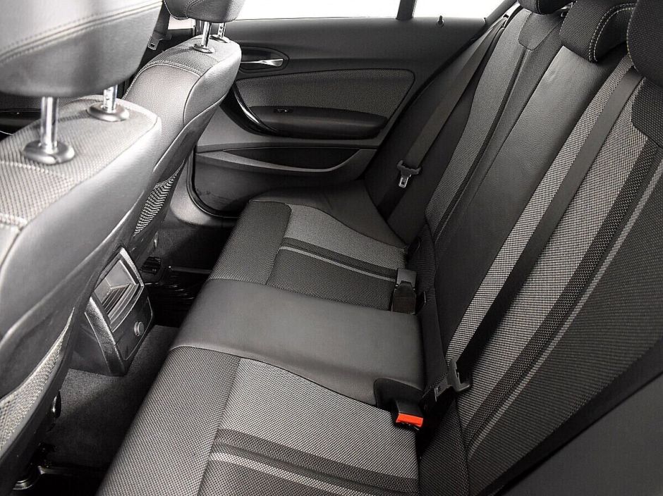 BMW 1 серии 1.5 АКПП, 2017, 85 000 км фото 11