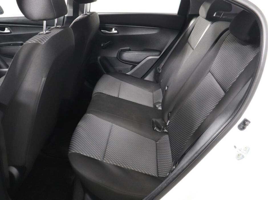 Kia Rio 1.4 АКПП, 2019, 59 000 км фото 9