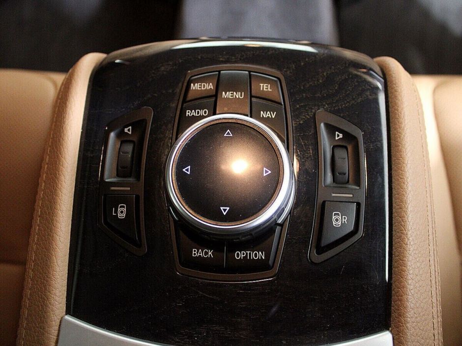 BMW 7 серии 3.0 АКПП, 2012, 146 000 км фото 7