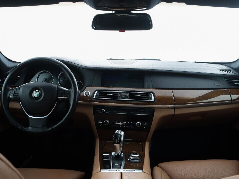BMW 7 серии 4.4 АКПП, 2010, 165 000 км фото 8
