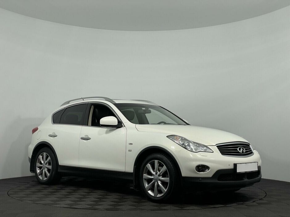 Infiniti QX50 2.5 АКПП, 2015, 102 000 км фото 3