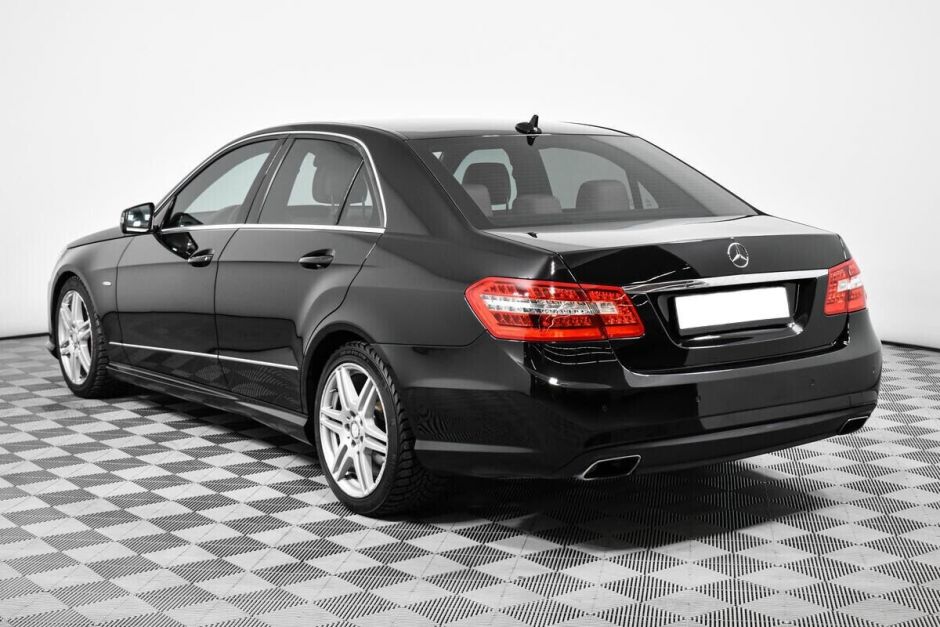 Mercedes-Benz E-Класс 1.8 АКПП, 2011, 146 000 км фото 4