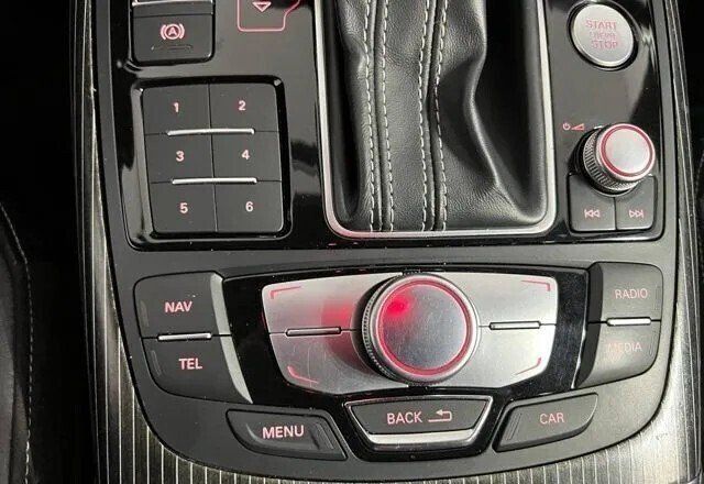 Audi A6 2.8 РКПП, 2015, 110 000 км фото 12