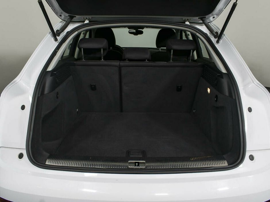 Audi Q3 2.0 РКПП, 2013, 124 000 км фото 12