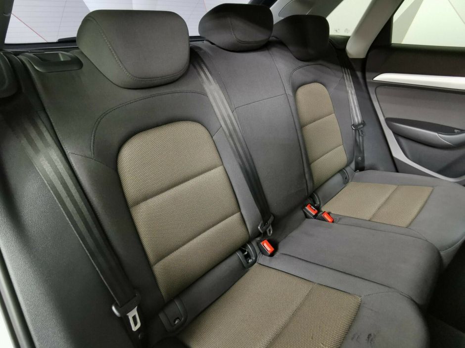 Audi Q3 2.0 РКПП, 2013, 129 000 км фото 10