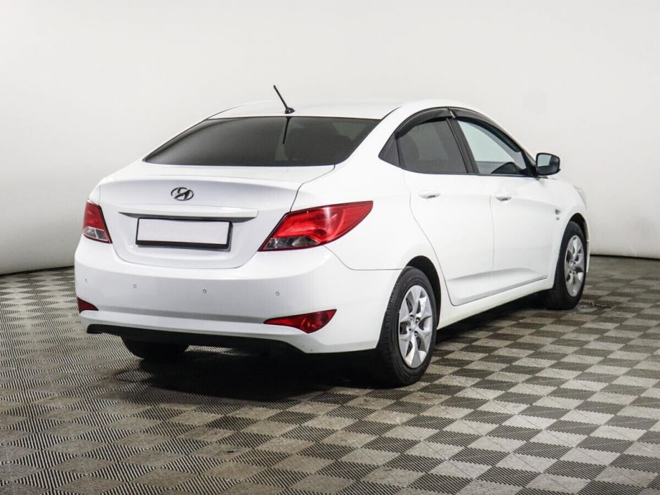 Hyundai Solaris 1.6 АКПП, 2015, 110 000 км фото 2