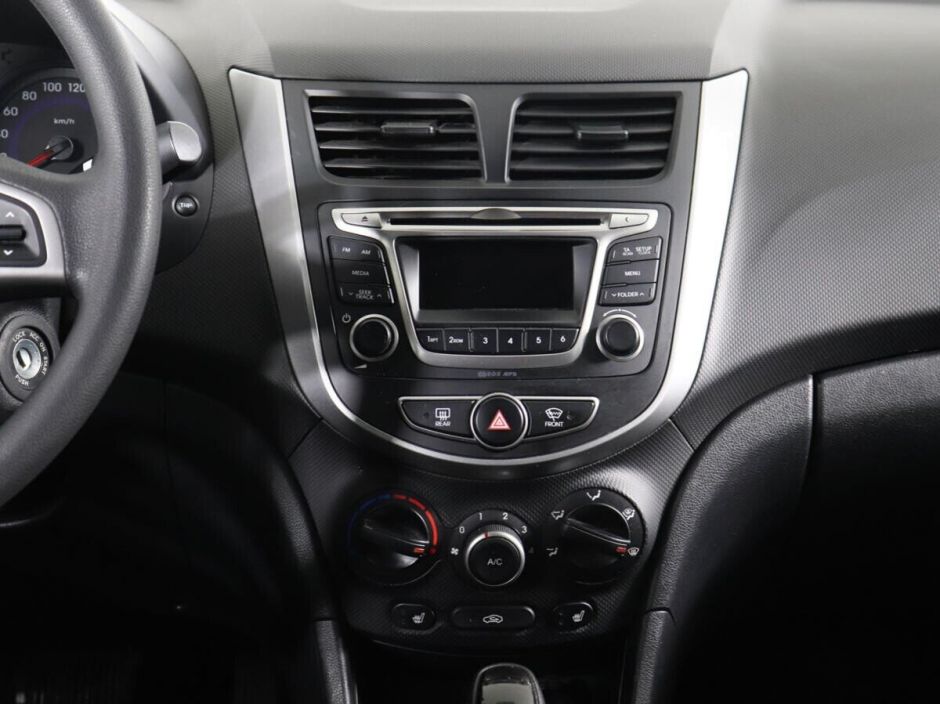 Hyundai Solaris 1.6 АКПП, 2015, 110 000 км фото 8