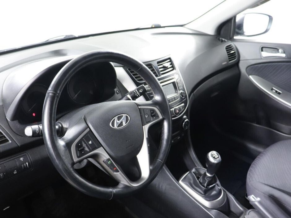 Hyundai Solaris 1.6 МКПП, 2015, 107 000 км фото 5