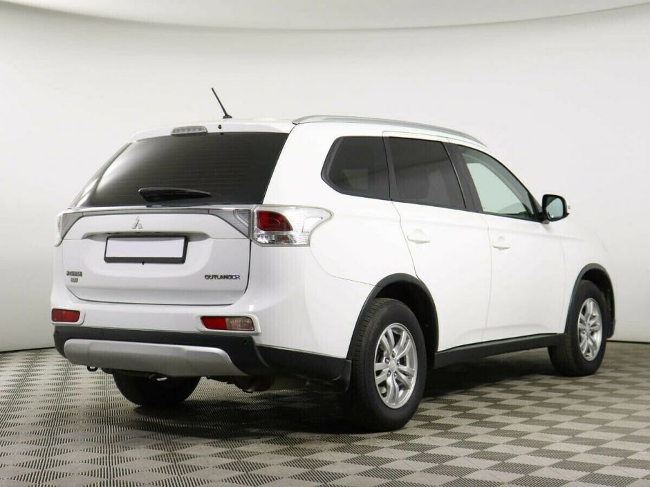 Mitsubishi Outlander 2.0 CVT, 2015, 100 000 км фото 4
