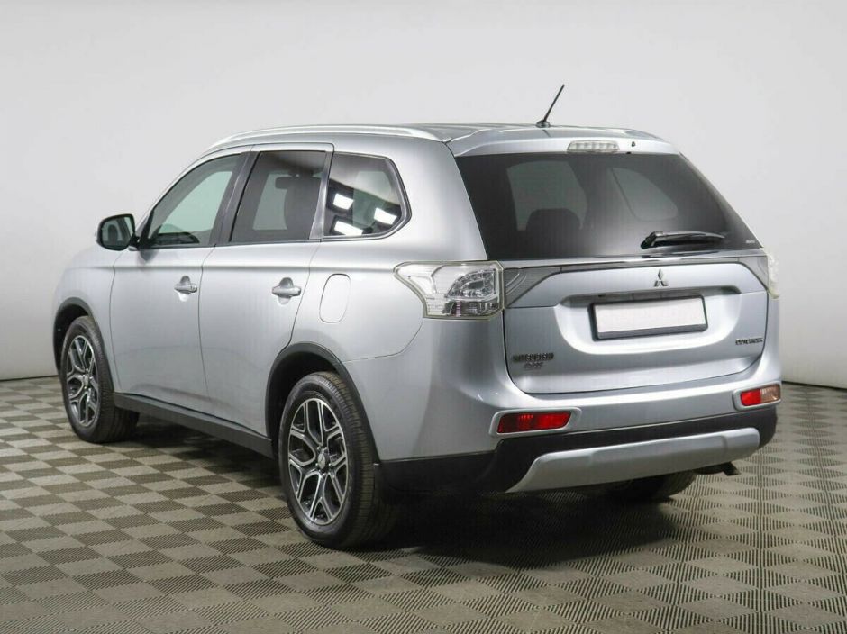 Mitsubishi Outlander 2.4 CVT, 2014, 120 000 км фото 3