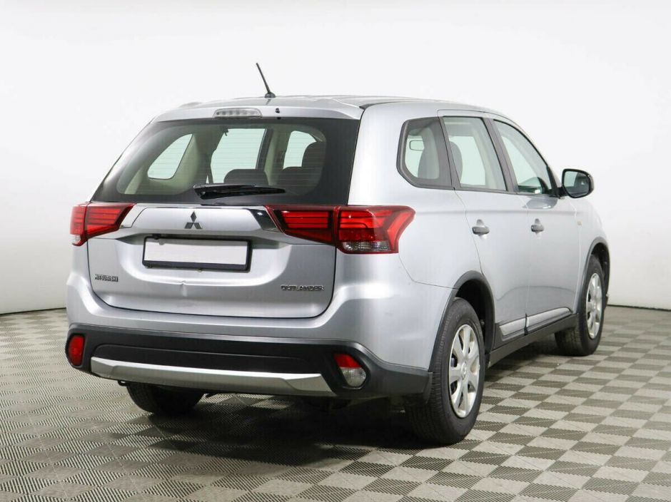 Mitsubishi Outlander 2.0 CVT, 2015, 100 000 км фото 4